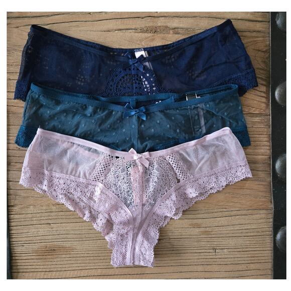 Victoria's Secret Very Sexy Cheeky Hipster Panty Bundle sz xSmall New - Picture 1 of 4